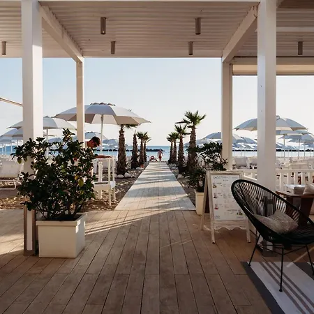 Hotell Excelsior Hotel, & Lido - Preferred & Pesaro