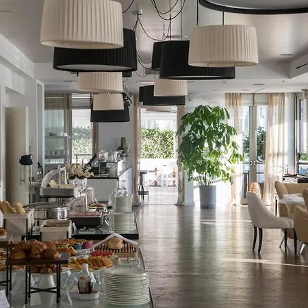 Excelsior Hotel, & Lido - Preferred & Hotel