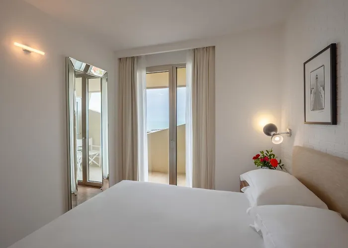 Excelsior Hotel, & Lido - Preferred & Hotel