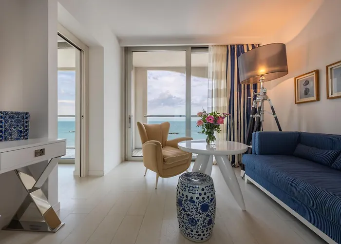 Excelsior Hotel, & Lido - Preferred & 5*