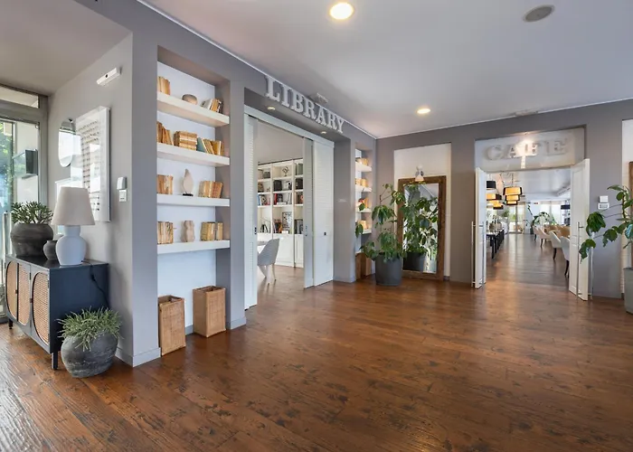 Excelsior Hotel, & Lido - Preferred &