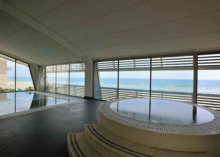 Excelsior Hotel, & Lido - Preferred & 5*